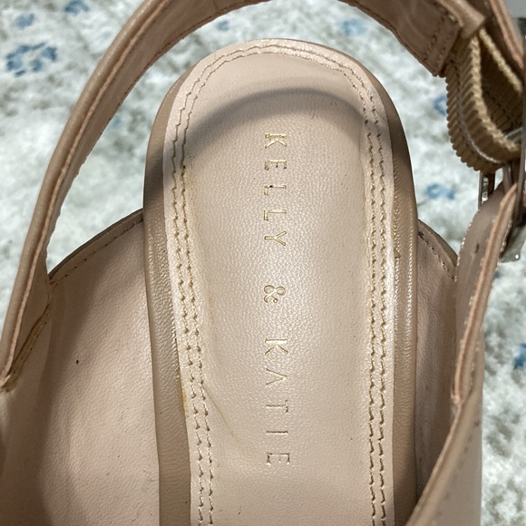 Kelly & Katie tan heels - Picture 3 of 15